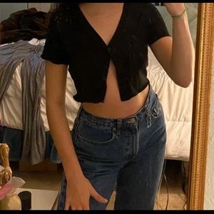 Buttoned up Beautiful Black Crop Top🖤🖤🖤🖤